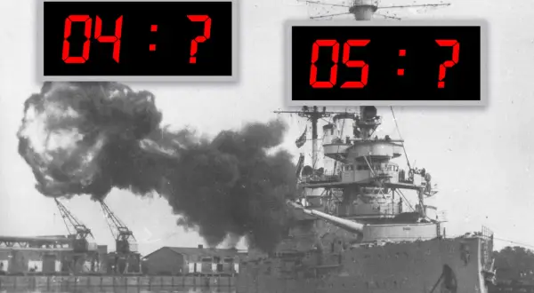 Bitwa morska, dym z dział okrętu. Czas odmierza 04:? i 05:? - czy to moment, kiedy wojna w Polsce się zaczęła?