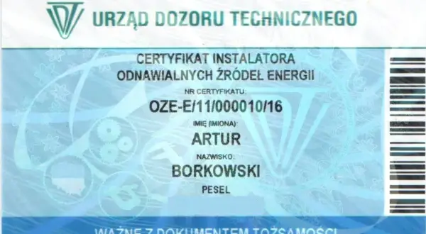 Certyfikat OZE UDT: Co daje? Klucz do kariery i zysków w branży!