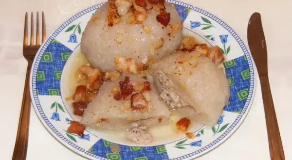 Gdzie zjeść kartacze? Najlepsze restauracje na Suwalszczyźnie