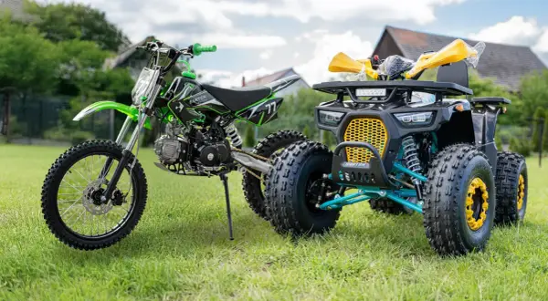 Quad czy Enduro? Decyzja zakupowa: koszty, teren, prawo