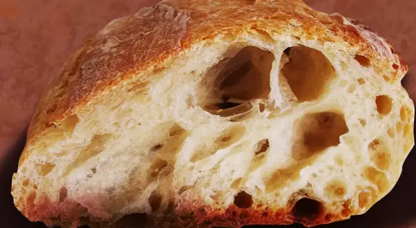 Un pain artisanal à la mie aérée et à la croûte dorée. Le secret pour savoir quel pain ne fait pas grossir ? Celui-ci, léger et savoureux !