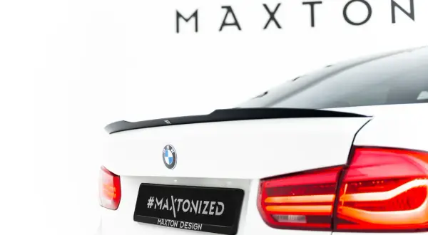 Spoiler do BMW F30: Carbon czy ABS? Montaż krok po kroku