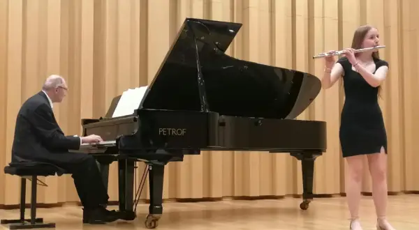 Wysokiej jakości podkład muzyczny choinko piękna jak las do występów