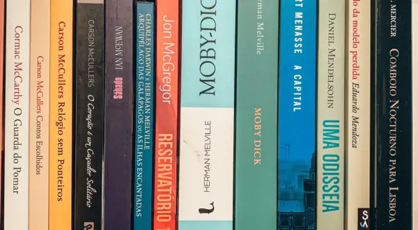 Książki z listy top książki wszechczasów: "Moby Dick", "Odyseja", "Reservatório 13" i inne.