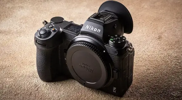 Nikon Z6II, profesjonalny aparat bezlusterkowy, gotowy do uchwycenia Twoich najlepszych ujęć.