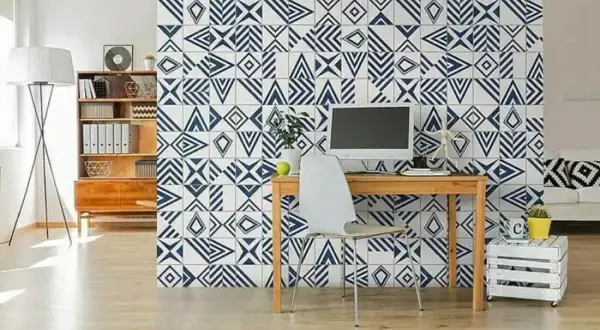 Azulejos adhesivos para baño Bauhaus: Renueva sin obras. Guía