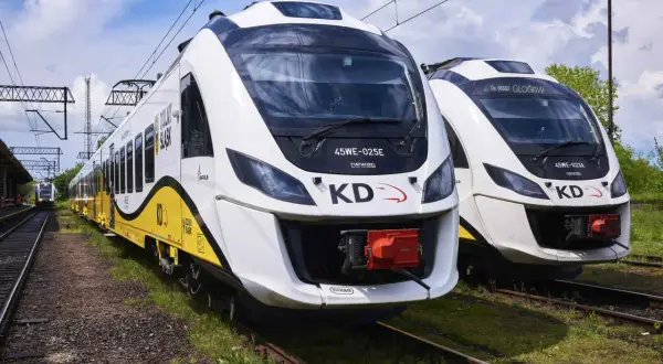 Nowoczesne pociągi KD na torach. Sprawdź pociąg do Wrocławia cena i podróżuj wygodnie!