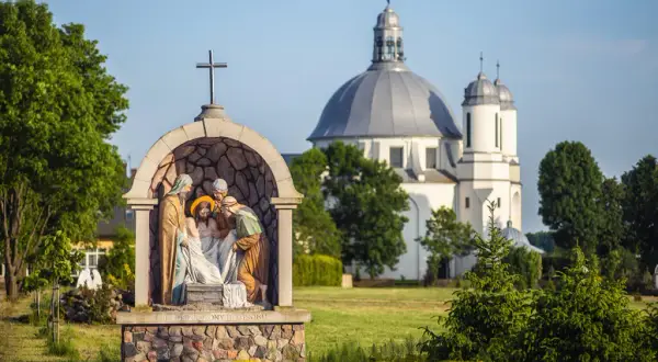 Hodyszewo sanktuarium: historia, cuda i pielgrzymki w sercu Podlasia