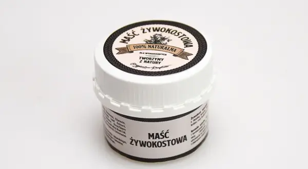 Maść żywokostowa na co? Na bóle stawów, mięśni i urazy. Naturalny produkt tworzony z natury.