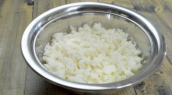 Jak zrobić ryż do sushi – łatwy przepis na idealny ryż w domu