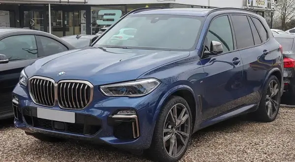 BMW X5 - historia, generacje i innowacje luksusowego SUV-a