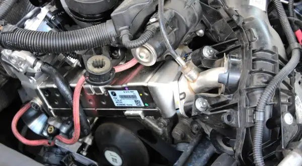 Chłodnica EGR BMW: Jakie problemy mogą się pojawić i jak je naprawić?