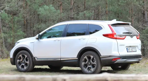 Honda CR-V: Jaki silnik wybrać? Benzyna, diesel, hybryda