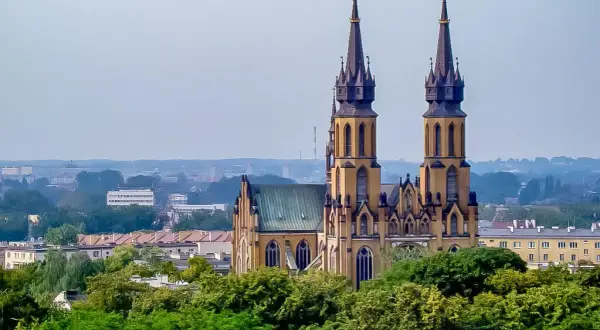 Ile stopni w Radomiu? Odkryj prawdziwe oblicze miasta!