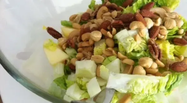Domina las ensaladas con frutos secos: recetas y trucos de chef