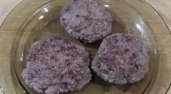 Idealny kotlet wołowy do burgera? Zrób go sam! Poradnik