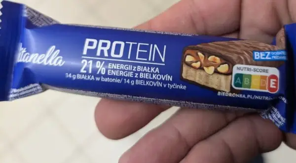 Baton proteinowy przed czy po treningu - co wybierać dla lepszej regeneracji?