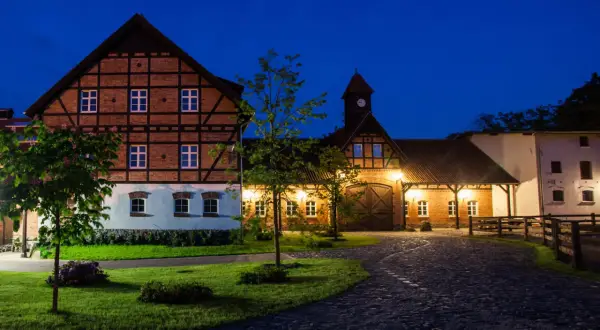 Stadnina koni Przekolno - komfortowe noclegi i atrakcje dla każdego