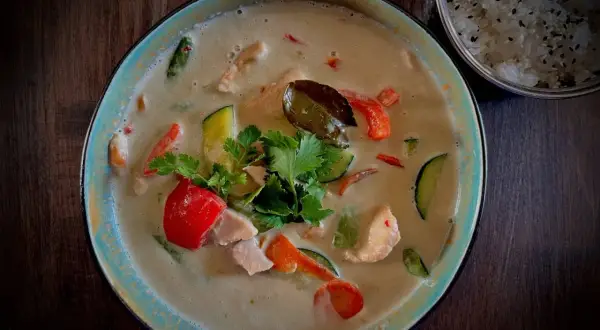 Które curry jest najłagodniejsze? Odkryj smaki bez ostrości!