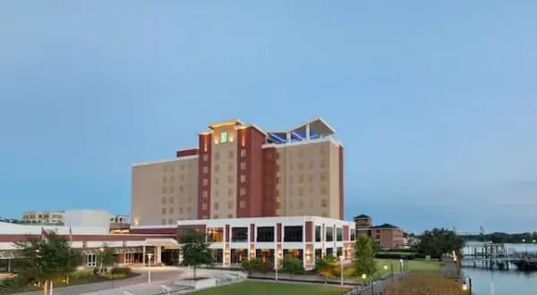 Ile hoteli Hilton w Polsce? Poznaj aktualną listę i marki!