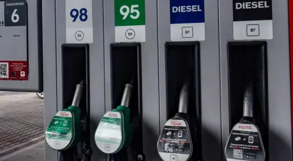 Ropa to benzyna czy diesel: kluczowe różnice, które musisz znać