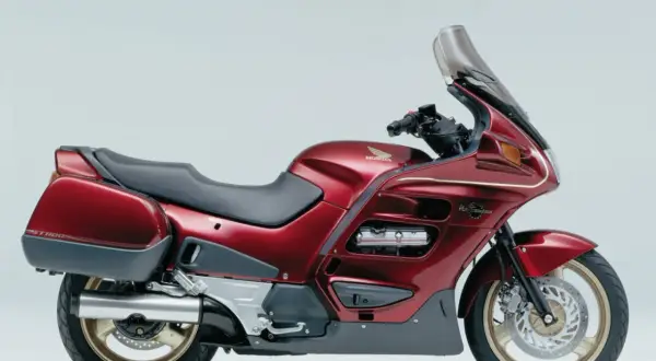 Honda ST 1100 czy warto kupić? Sprawdź zalety i wady tego motocykla
