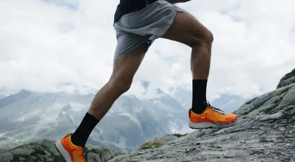 Zapatillas para correr hombre: Elige por pisada, terreno y tecnología