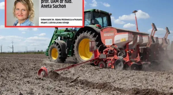 Aktywny rolnik w akcji! Zielony traktor z siewnikiem Gaspardo orze pole. W rogu zdjęcie prof. Anety Suchoń, ekspertki prawa rolnego.
