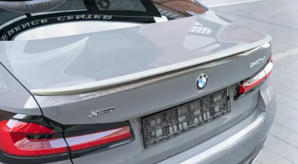 BMW G30 Spoiler: Jaki wybrać? Oryginał vs Zamiennik, Montaż