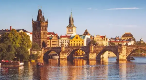 Praga tanio: Koszty noclegów od 100 zł! Sprawdź, jak to zrobić