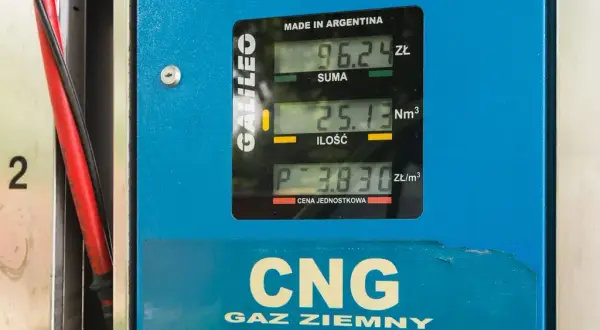 Ile kosztuje instalacja CNG? Sprawdź, co wpływa na ceny i oszczędności