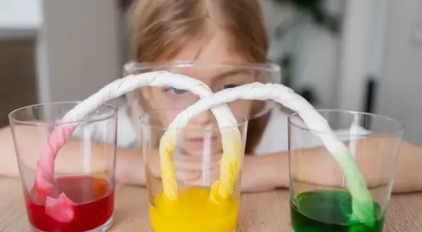 Eksperymenty z dziećmi: Magia nauki w domu! Gotowe pomysły