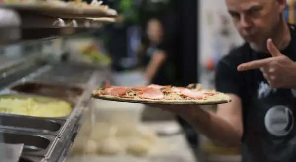 Pizza do hotelu? Jak zamówić bez problemu i zasad?