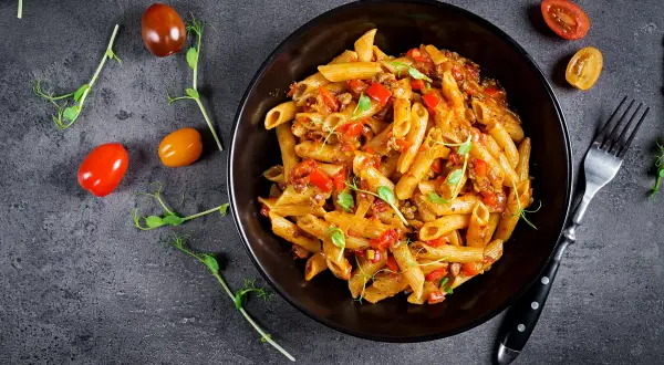 Szybkie spaghetti w 15 minut - łatwy przepis na smaczny obiad