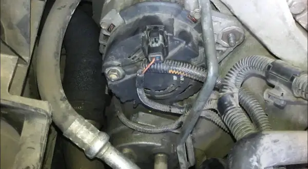 Jak łatwo i bezpiecznie wyjąć alternator w Renault Megane II – krok po kroku
