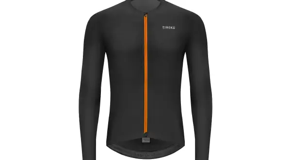 Czarny longsleeve rowerowy z pomarańczowym zamkiem i detalami.