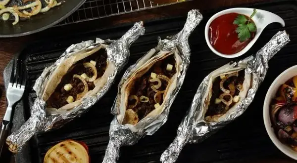 Kaszanka z grilla kcal – ile kalorii naprawdę ma ta potrawa?