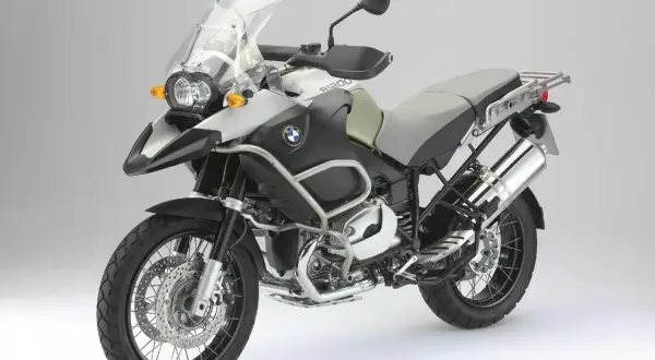 BMW GS 1200, motocykl turystyczny, idealny na długie trasy. Zastanawiasz się nad jego spalaniem?