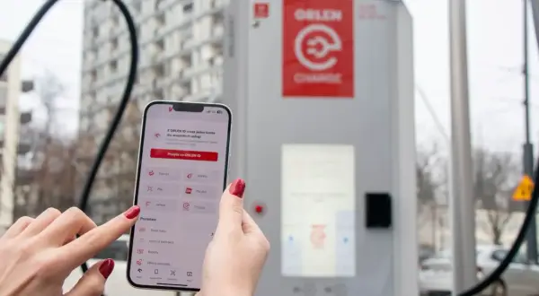 Sprawdź, ile kosztuje ładowanie samochodu elektrycznego, korzystając z aplikacji ORLEN Charge. Wygodnie zarządzaj płatnościami i historią transakcji.