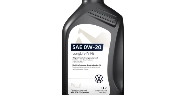 Schwarze Ölflasche mit SAE 0W-20 LongLife IV FE Aufschrift und VW-Logo.