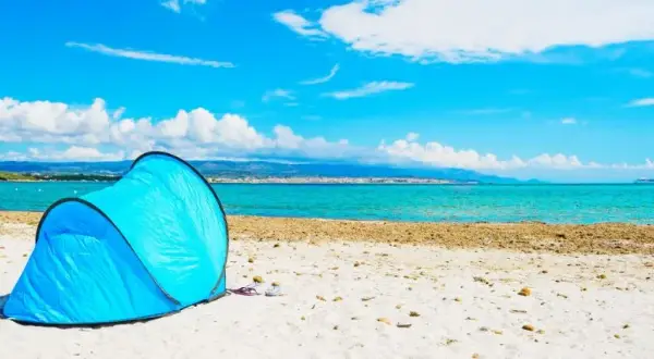 Jak złożyć namiot plażowy - prosta instrukcja bez stresu