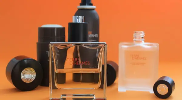 Kolekcja kosmetyków Terre d'Hermès: perfumy, dezodorant i balsam po goleniu.