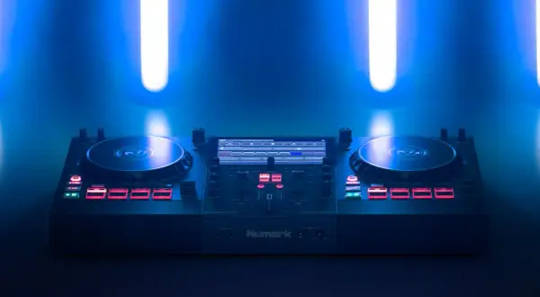 Jaką konsolę DJ wybrać na start? Ranking i porady eksperta!