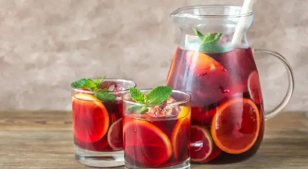 Jakie wino do sangrii: najlepsze wybory dla wyjątkowego smaku