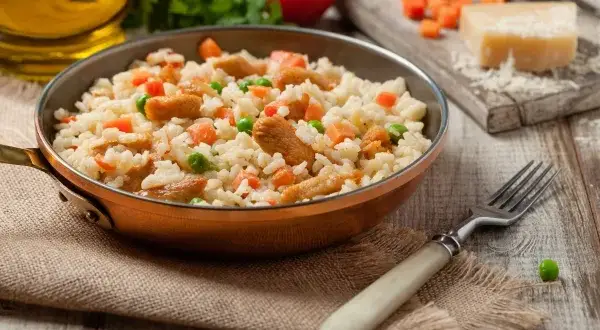 Jak zrobić risotto z kurczakiem i warzywami - prosty przepis na obiad