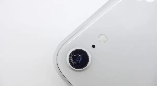 Ile kosztuje naprawa aparatu w telefonie? Sprawdź ceny i modele