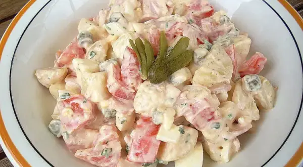 Ingrédients essentiels pour une salade piémontaise savoureuse et équilibrée
