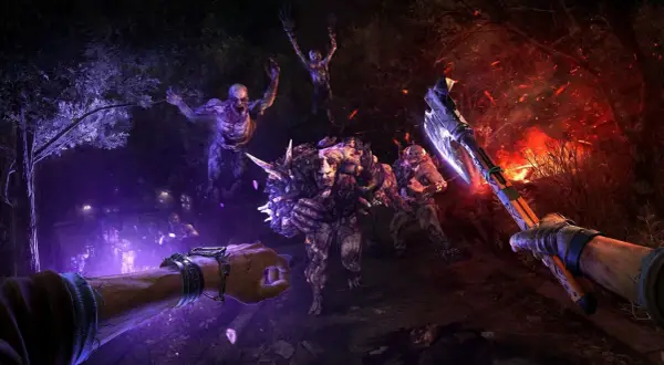 Gracz z toporem walczy z hordą zombie w mrocznym lesie. To jakby mieć Dying Light 2 trainer w ręku, ale to tylko gra.