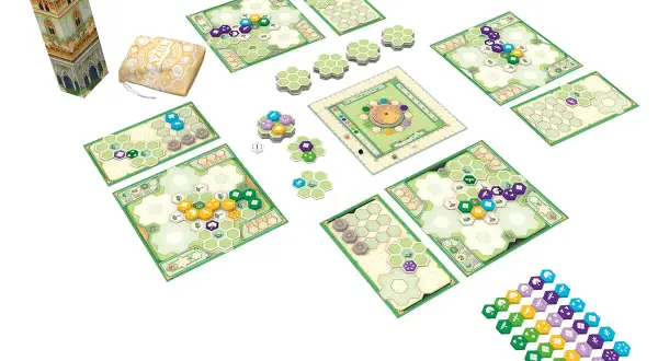 Brettspiel-Komponenten für die Azul Spiel Erweiterung: Spielbretter, Stoffbeutel, Türmchen und bunte Spielsteine.