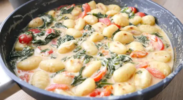 Gnocchi z jakim sosem: najlepsze połączenia, które zachwycą smakiem